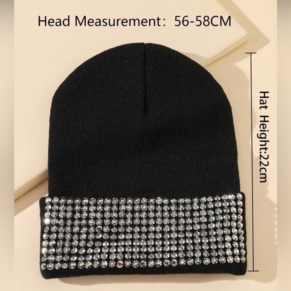 🖤NWT Jennifer & Company Rhinestone Decor Cuff Beanie🖤